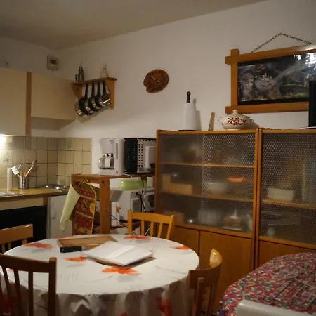 Appartement Barcelonnette, 1 Piece, 4 Personnes - Fr-1-165A-73 *