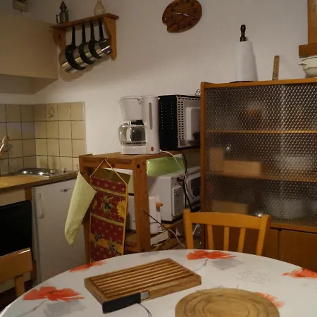 Appartement Barcelonnette, 1 Piece, 4 Personnes - Fr-1-165A-73 *