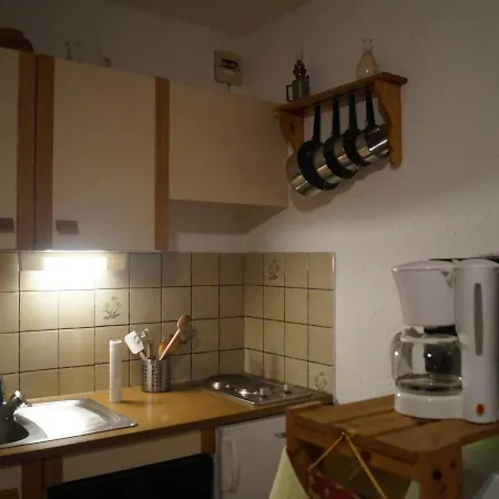 Apartment Appartement Barcelonnette, 1 Piece, 4 Personnes - Fr-1-165A-73 *